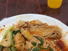 -郭记小街麻辣烫(南小街总店)