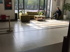 -莫泰酒店(上海虹桥北新泾地铁站天山路店)