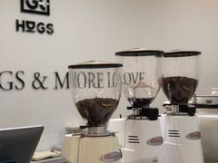 -HUGS coffee(东区店)