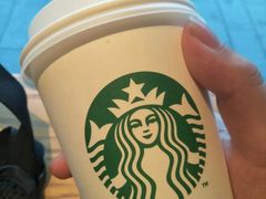 红茶拿铁-星巴克臻选(上海虹桥新天地三店)