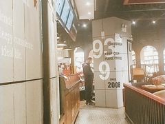 -西西弗书店&矢量咖啡(凯德晶萃广场店)