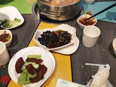 -四季喧黔味豆米火锅(万达广场店)