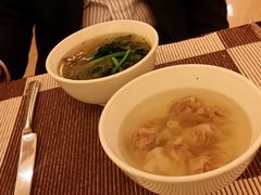 早餐的馄饨和鸭血汤-南京金陵状元楼大酒店