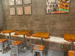 -牛纽塔·牛人堡(群众路店)