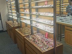 -优医视平价眼镜超市蔡司依视路折扣(小马厂店)