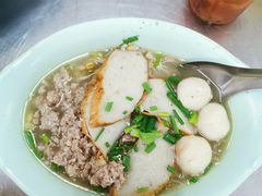 猪肉细米粉汤-榮泰米粉湯(Left Shop)