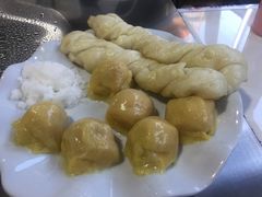 -粘豆包柴火铁锅炖