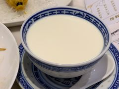 -香港百合居(LCM置汇旭辉广场店)