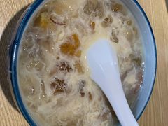 银耳桃胶炖鲜奶-藤原肠粉店
