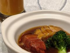 花香肉方焖仔鲍-满江红四季餐厅 · 国家五钻级酒家(新纪元大酒店店)