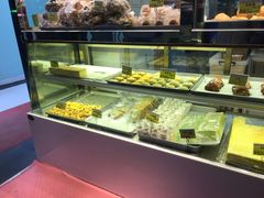 面包甜点陈列柜-鲍师傅糕点(西站店)