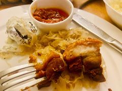 烤猪肘配酸菜土豆泥-兰特伯爵西餐厅·啤酒屋(方庄店)
