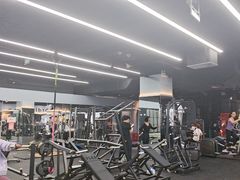 -VLines耀能运动24小时·月付制健身(京广桥店)