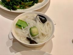 浓汤云胜泡米线-利苑酒家(合景国际金融广场店)