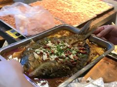 -老街烧烤大排档·地道湖北菜·龙虾馆(汉口火车站店)