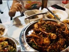 -凤凰路何眼镜香辣蟹(花果园店)