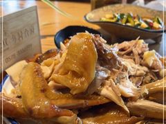 -头上红煨盐鸡·非遗院子餐厅