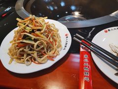 -袁小二大东北铁锅炖(吉祥村总部)