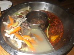 -佬土鹅肠火锅(解放路店)