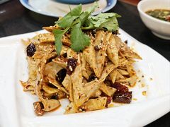 -老来福·非遗酸汤兔(凯旋路店)