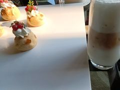 -梁鸿湿地丽笙度假酒店大堂吧