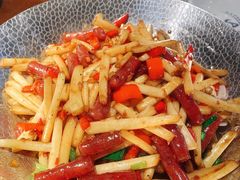 广式香肠炒花生芽-稻园谷庄鱼头泡饭·锅气小炒(兴业路店)