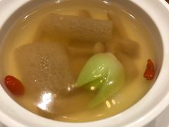 云雾松茸菌菇菜胆炖盅-丽晶美庐·玉兰餐厅