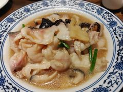 -泉畔人家·老济南经典鲁菜(大明湖店)