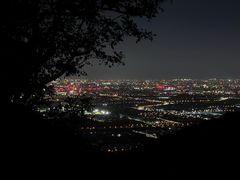-鬼笑石后山停车场