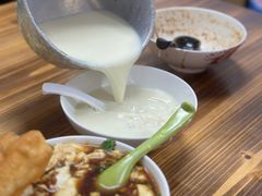 -云南大锅豆浆店