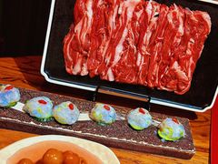 -老牌坊云南鱼豆花火锅(爱建店)