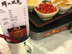 -鲜入围煮花胶鸡海鲜火锅