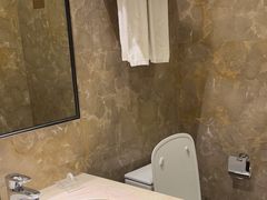 -蓝蔻酒店(深圳东站布吉万象汇店)