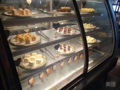 面包甜点陈列柜-欢乐牧场海鲜烤肉自助(牡丹园店)