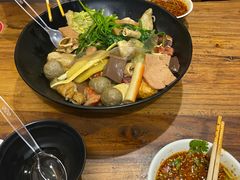 -万记麻辣烫国展总店