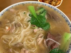 -邱芳粉店(迎宾大道旗舰店)