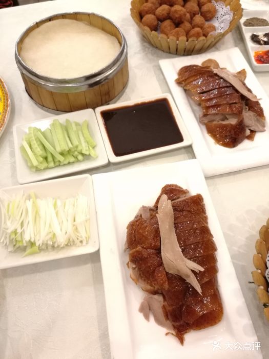 东兴楼饭庄(六里桥店)精品烤鸭图片 - 第1张