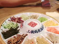 -怪噜范·老贵阳街头名小吃(汇金星力城店)