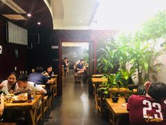 大堂-万记麻辣烫国展总店