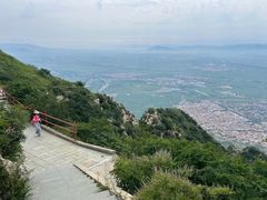 -鸡鸣山旅游景区