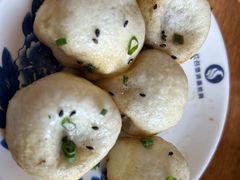 -老字号眼镜子煎包汤包店