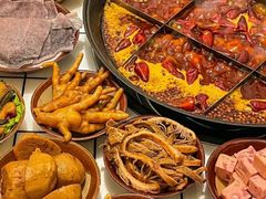 -渝嘴小老弟老火锅(华新村店)