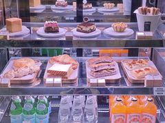 -LAVAZZA拉瓦萨咖啡(中航城君尚购物中心店)