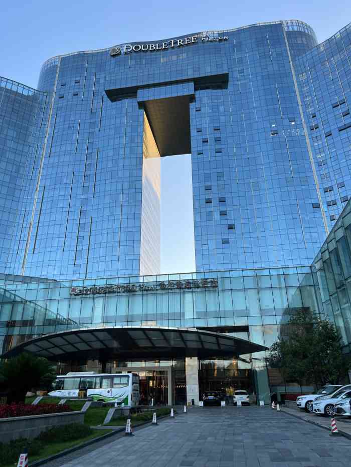 安顺百灵希尔顿逸林酒店-"五星级酒店是有它的优点,标准间,虽然房间.