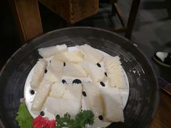 -老房老舍重庆火锅(假日城市店)
