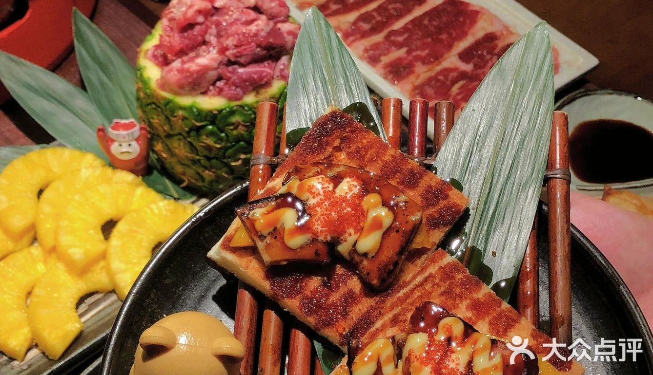 相见恨晚的一顿… 🥹超有氛围还很好吃的烤肉串烧店!