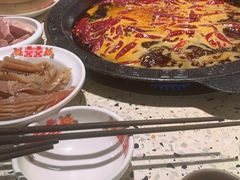 -红九格老火锅(三峡广场店)