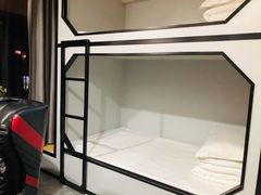 -成都君悦电竞酒店(梁家巷地铁站店)