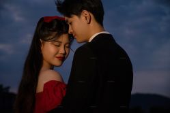 -雪中彩影婚纱摄影·微光艺术中心