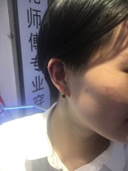 -花师傅专业手穿耳洞打耳洞穿孔